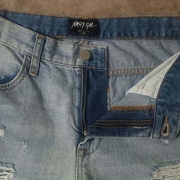 NASTY GAL WIDE LEG RETRO VIBE FLARED DISTRESSED HI-RISE LIGHT WASH JEAN - Picture 8 of 12